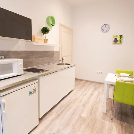 Standard By Hi5 - West End Center Budapest