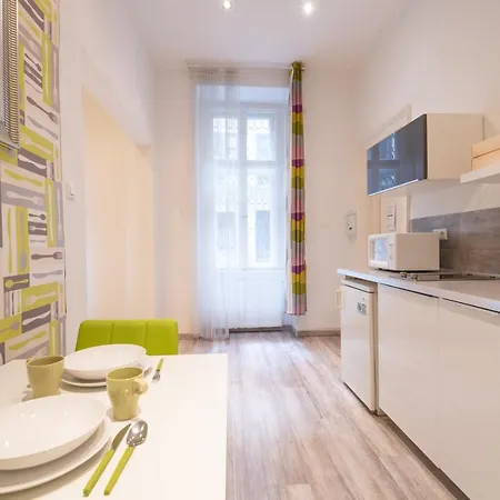 Standard By Hi5 - West End Center Apartment