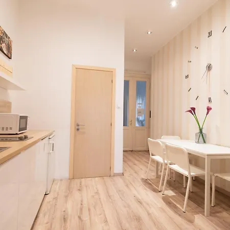 Standard By Hi5 - West End Center *