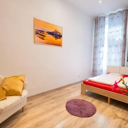 Standard By Hi5 - West End Center Apartment *