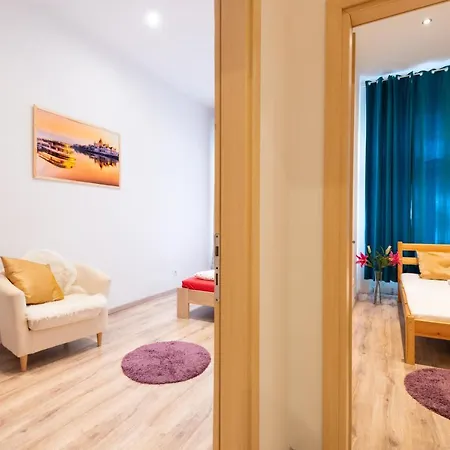Standard By Hi5 - West End Center Daire Budapeşte