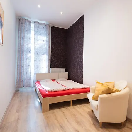 Standard By Hi5 - West End Center Apartment Budapest