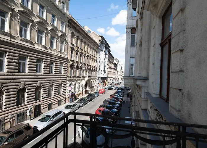 Standard By Hi5 - West End Center * Budapest