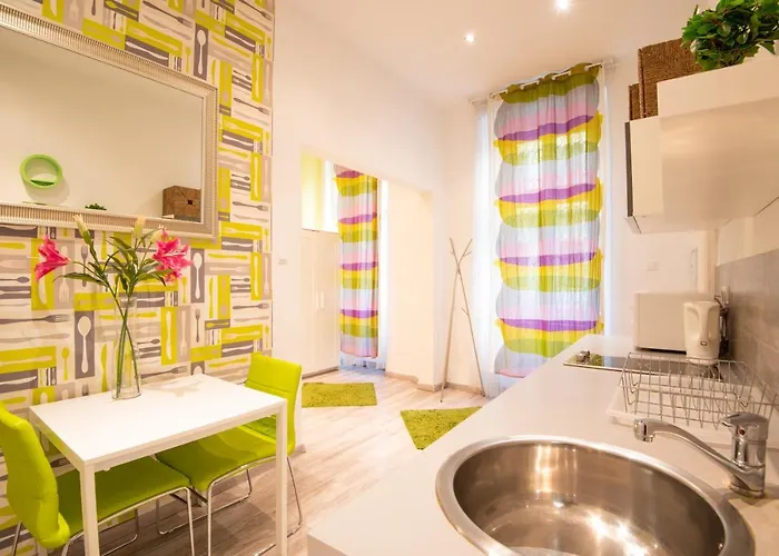 Standard By Hi5 - West End Center Apartament