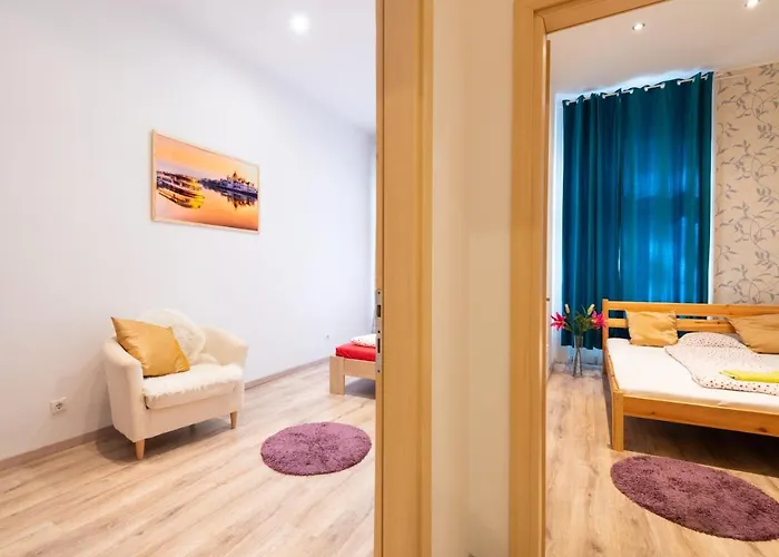 Standard By Hi5 - West End Center Апартаменты Будапешт