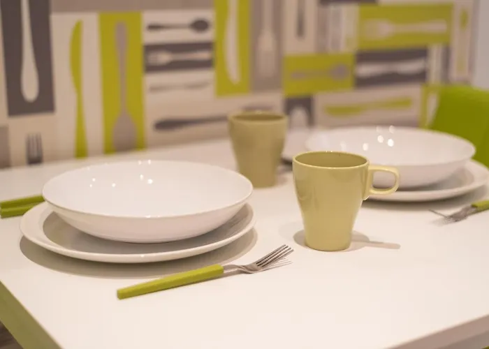 Standard By Hi5 - West End Center *