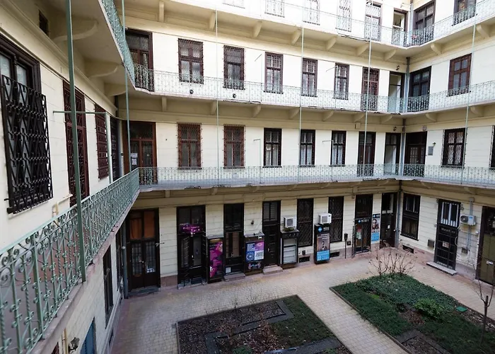 Standard By Hi5 - West End Center Apartament Budapeszt