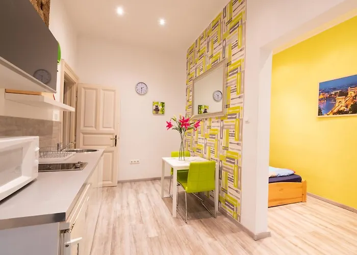 Standard By Hi5 - West End Center Apartament